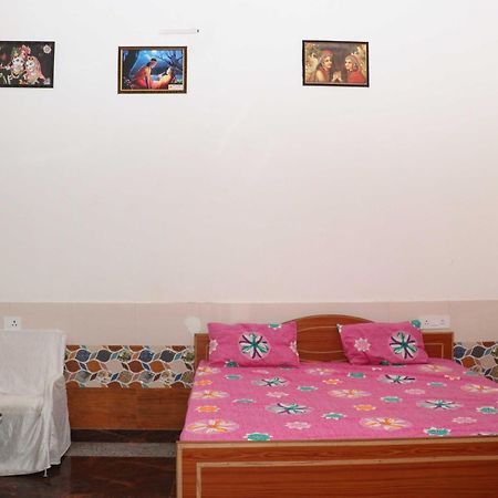 Hotel O Pop Angoori Farm House Mathura Exterior photo